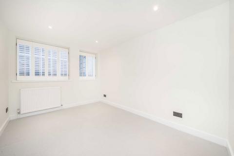 undefined, Gloucester Road, London W3