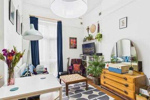 1 bedroom flat for sale, West Green Road, London