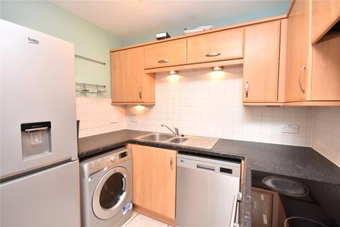 2 bedroom flat to rent, Coy Court, Buckinghamshire HP20