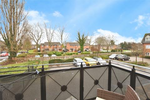 2 bedroom flat to rent, Coy Court, Buckinghamshire HP20