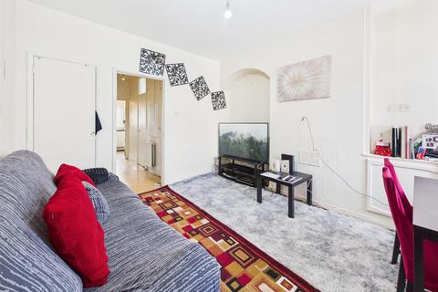 2 bedroom terraced house for sale, Cumberton Road, London