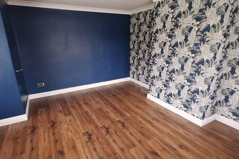 2 bedroom semi-detached house to rent, Chilton Close, TS19 8SS