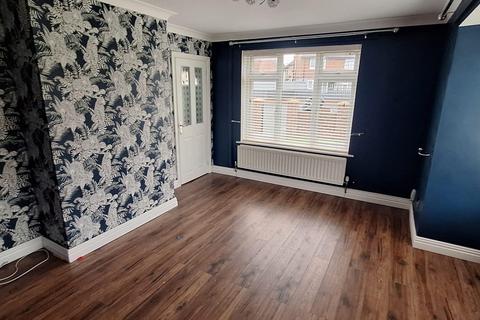 2 bedroom semi-detached house to rent, Chilton Close, TS19 8SS