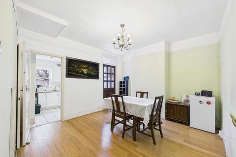 3 bedroom house for sale, Rosebery Avenue, London