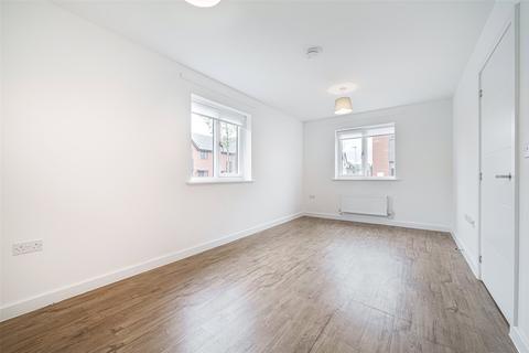 undefined, Hunt Way, Berkshire RG45