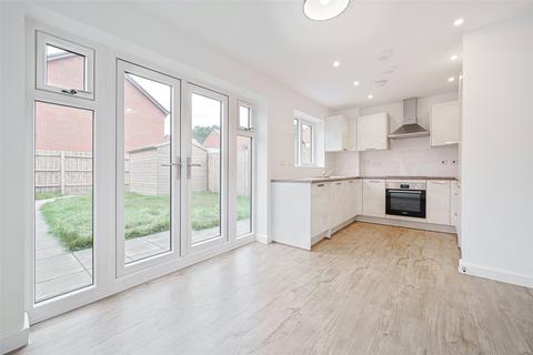 undefined, Hunt Way, Berkshire RG45