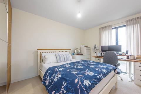 1 bedroom flat to rent, Friern Barnet Road, Friern Barnet, London, N11