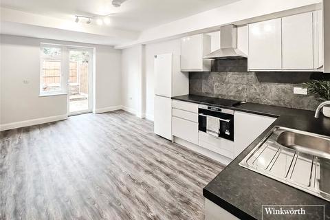 3 bedroom apartment to rent, Carlton Avenue, Harrow, HA3