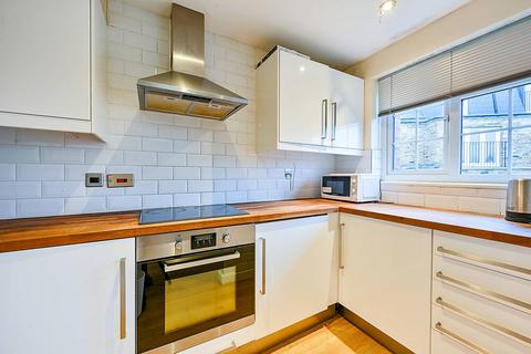 undefined, Avenue Road, London, Acton, London, W3