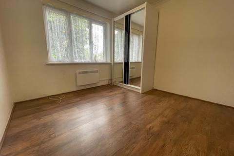 undefined, Maple Leaf Court, Waltham Cross EN8