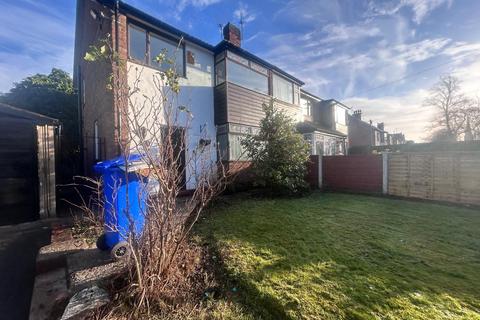 3 bedroom semi-detached house to rent, Lancaster Road, Salford,