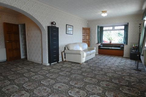 4 bedroom semi-detached house for sale, Main Street, Stretton, Burton-On-Trent