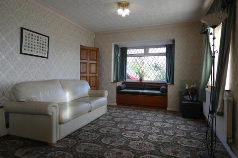 4 bedroom semi-detached house for sale, Main Street, Stretton, Burton-On-Trent