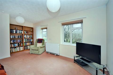 2 bedroom apartment for sale, Henbit Close, Tadworth, Surrey, KT20