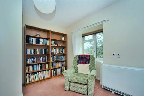 2 bedroom apartment for sale, Henbit Close, Tadworth, Surrey, KT20