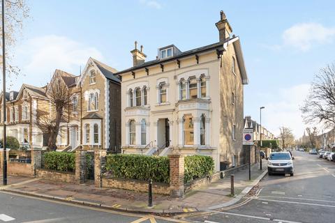 1 bedroom flat for sale, Chiswick High Road, London W4