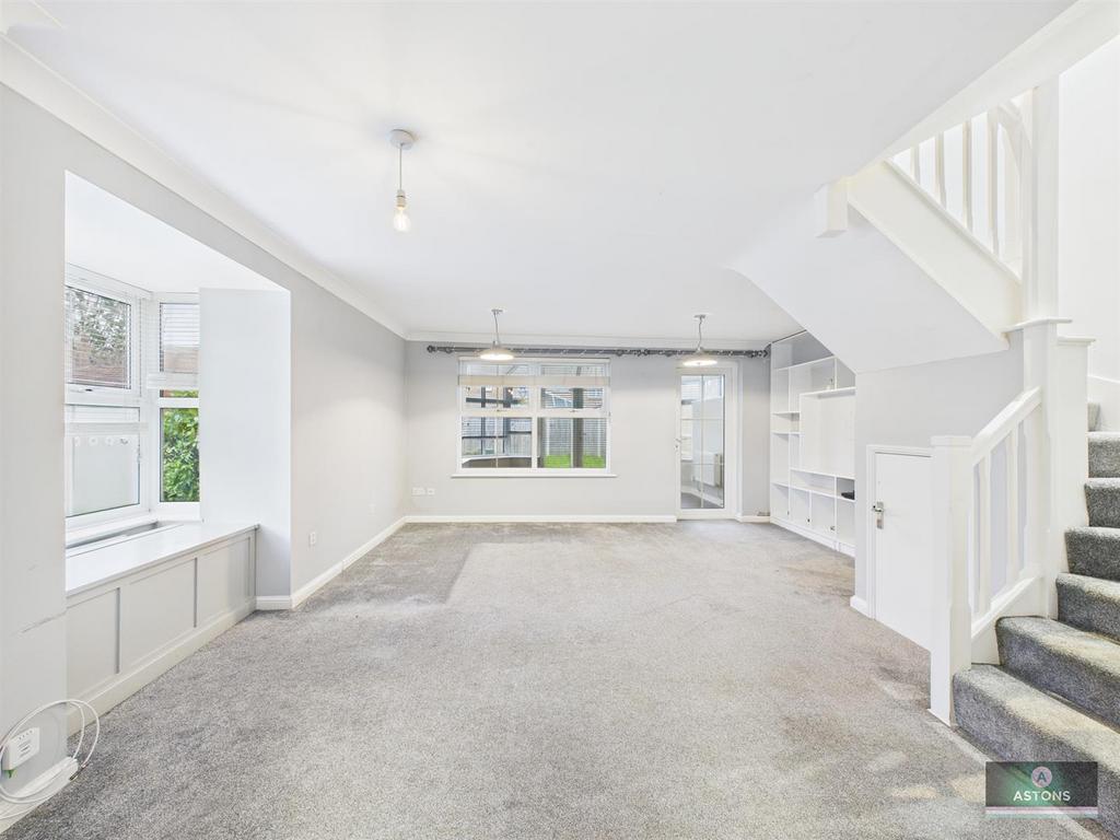 Lounge/ Dining Room