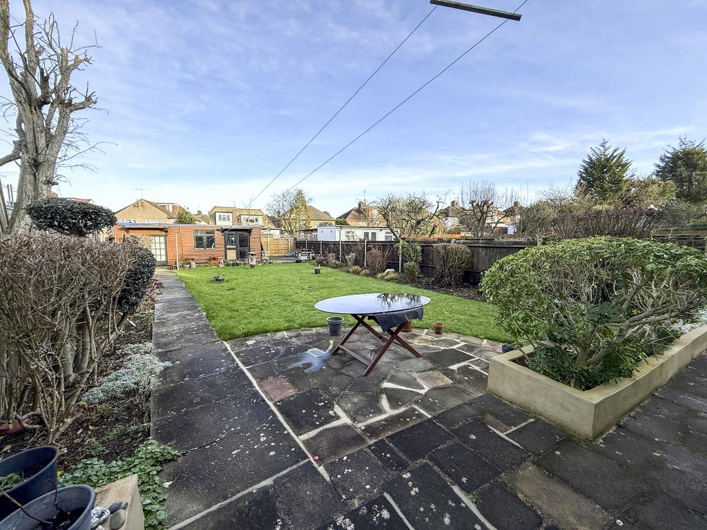 Gardens to Front &amp; Rear