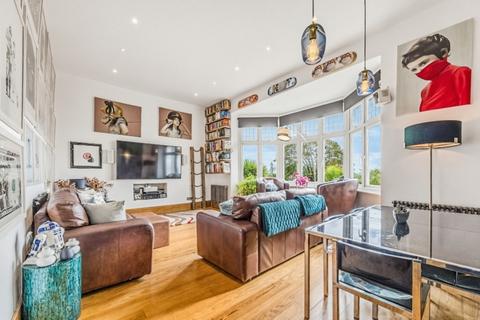 2 bedroom flat for sale, Westcliff Parade, Westcliff-on-sea, SS0 7