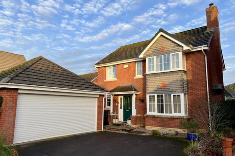 4 bedroom detached house for sale, Sugarloaf Crescent, Ross on Wye HR9