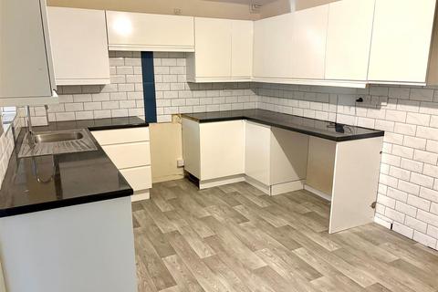 3 bedroom property to rent, Colebrook Road, Littlehampton BN17