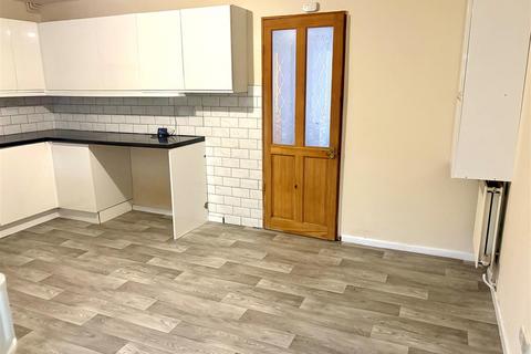 3 bedroom property to rent, Colebrook Road, Littlehampton BN17