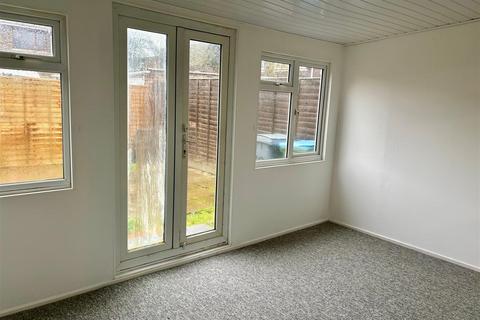 3 bedroom property to rent, Colebrook Road, Littlehampton BN17