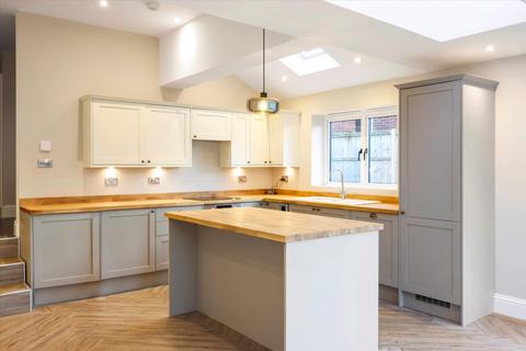 undefined, Old Bath Road, Cheltenham, Gloucestershire, GL53