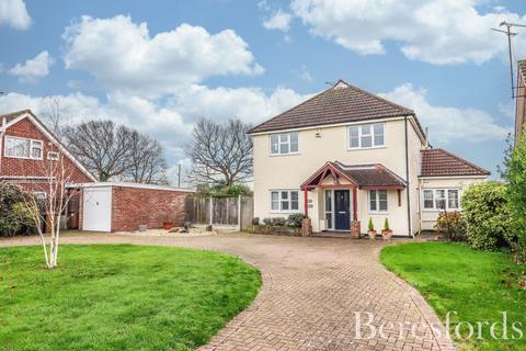 4 bedroom detached house for sale, Butterfield Road, Boreham, CM3