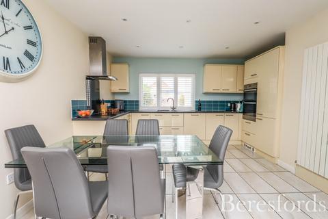 4 bedroom detached house for sale, Butterfield Road, Boreham, CM3