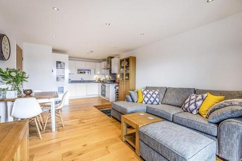 2 bedroom flat for sale, Newbury,  Berkshire,  RG14
