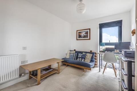 2 bedroom flat for sale, Newbury,  Berkshire,  RG14