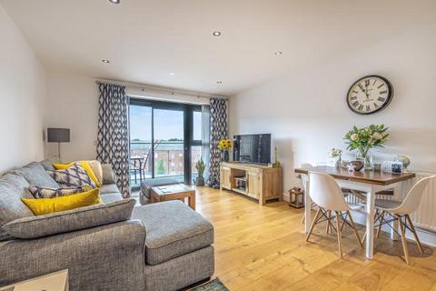 2 bedroom flat for sale, Newbury,  Berkshire,  RG14