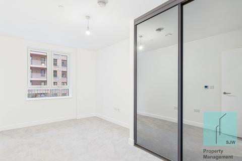 undefined, Gwen Davis Way, Dagenham RM9