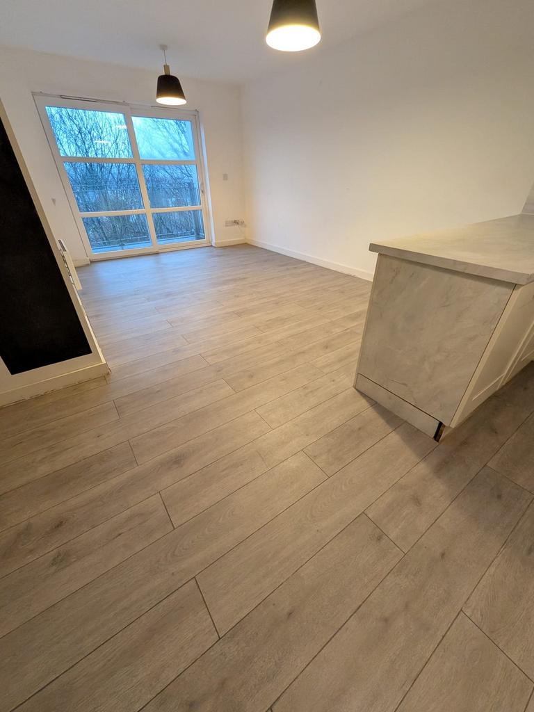 Lounge b