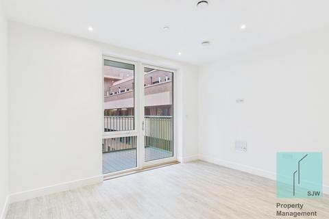 undefined, Gwen Davis Way, Dagenham RM9