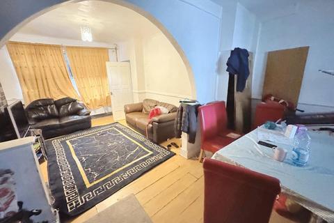 2 bedroom terraced house for sale, Stoke-On-Trent ST6