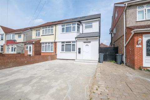 undefined, Ellerdine Road, Hounslow TW3