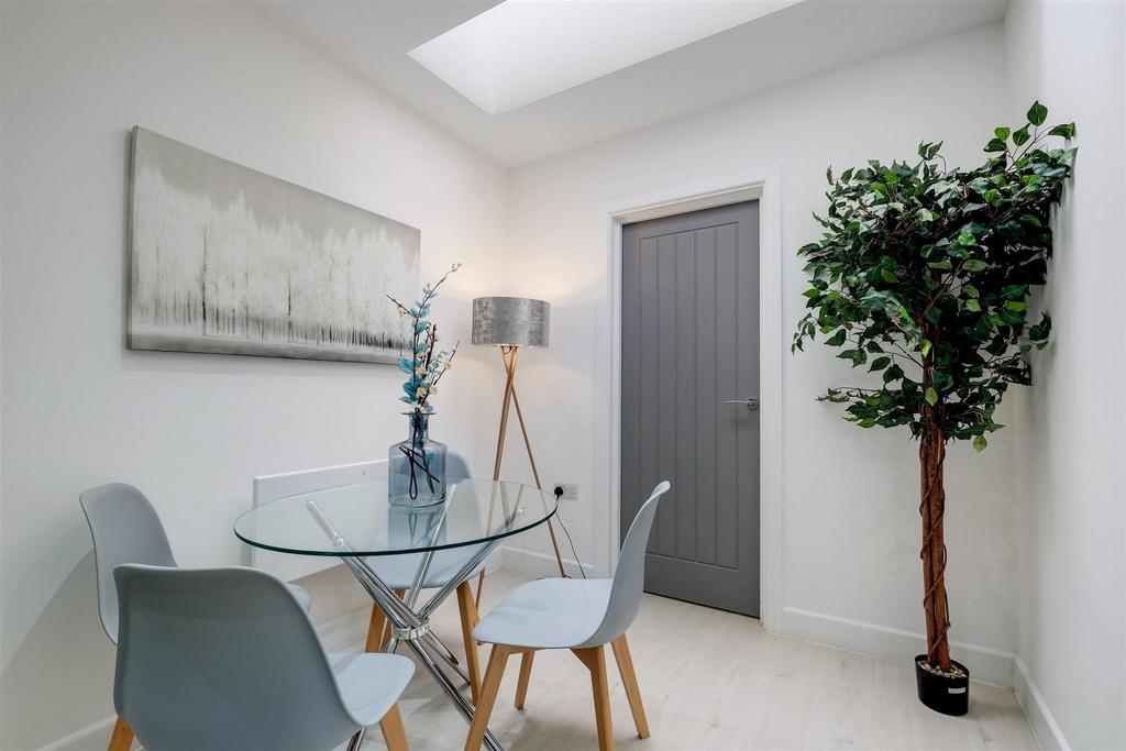 360 TW3 Ellerdine Rd 207-B-09.jpg
