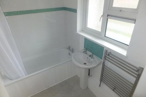 2 bedroom detached house to rent, Mill Road, Ely, Cardiff, CF5