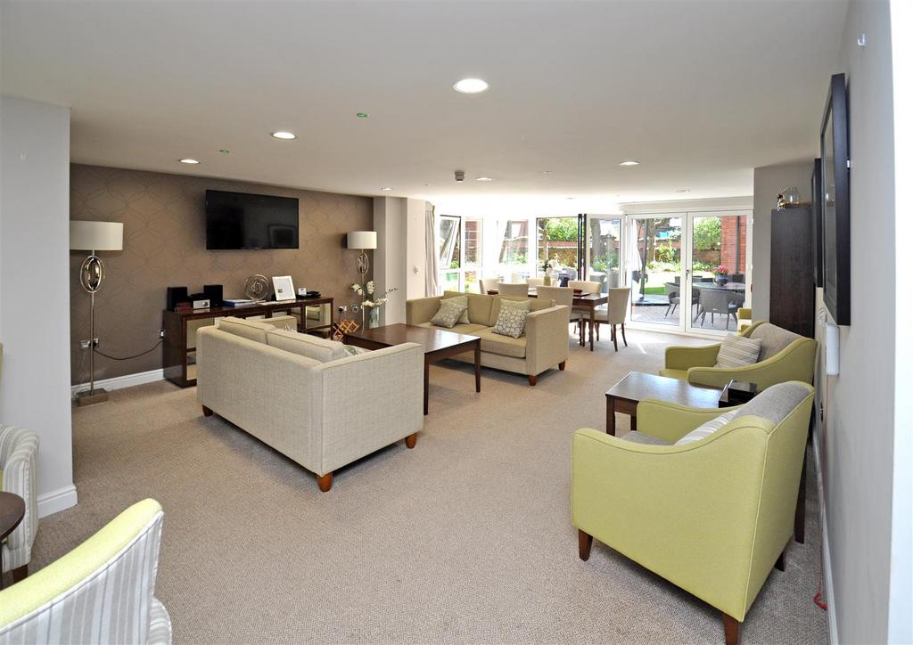 Bluebell Court communal lounge.jpg