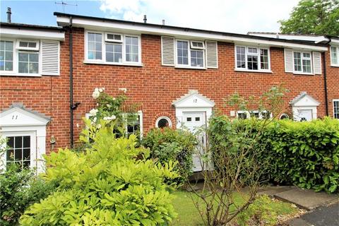 Cavenham Close, Woking, Surrey, GU22