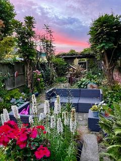 3 bedroom terraced house for sale, West Street, Faversham, Kent, ME13