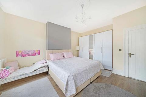 3 bedroom house for sale, ., London N16