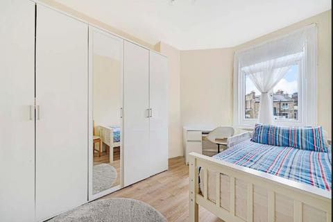 3 bedroom house for sale, ., London N16