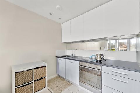 1 bedroom flat for sale, New River Avenue, London N8