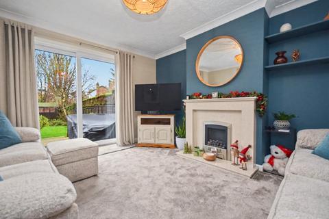 3 bedroom semi-detached house for sale, Windsor Crescent, Wakefield, West Yorkshire