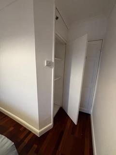 1 bedroom house of multiple occupation to rent, Cambridge Road, Ilford IG3