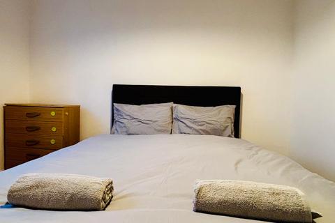 1 bedroom house of multiple occupation to rent, Cambridge Road, Ilford IG3