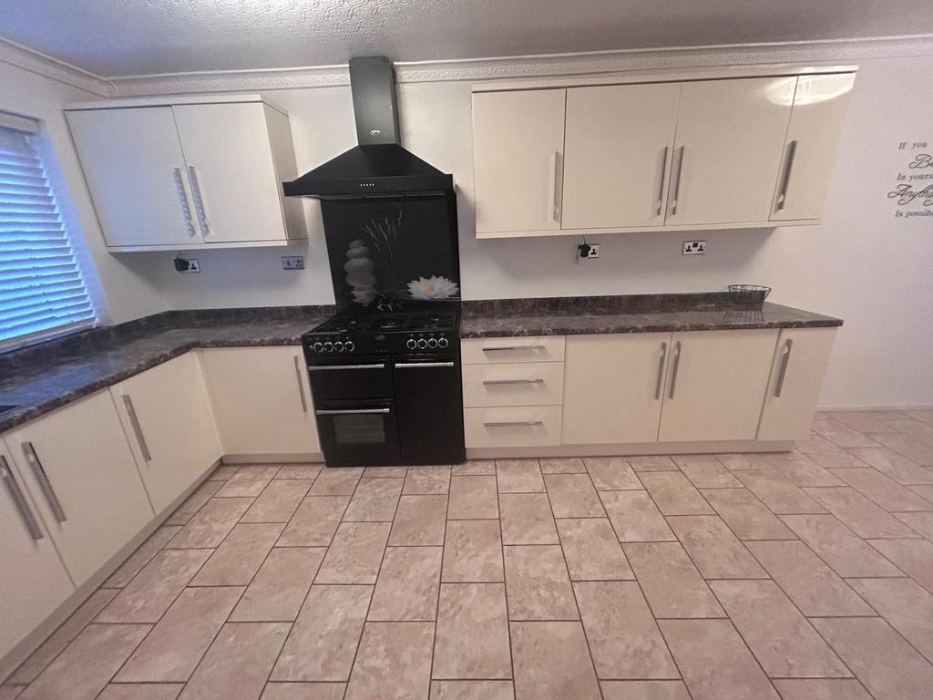 Kitchen c